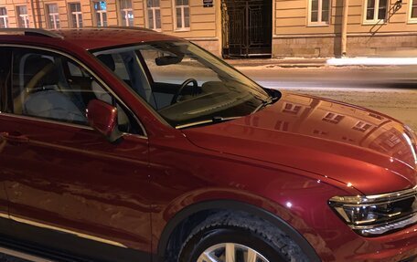 Volkswagen Tiguan II, 2020 год, 3 100 000 рублей, 3 фотография