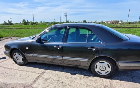 Mercedes-Benz E-Класс, 1997 год, 380 000 рублей, 4 фотография