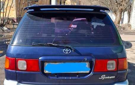 Toyota Ipsum II, 1997 год, 330 000 рублей, 2 фотография