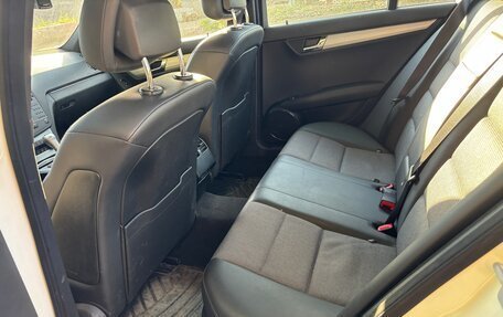Mercedes-Benz C-Класс, 2010 год, 1 550 000 рублей, 3 фотография