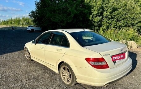 Mercedes-Benz C-Класс, 2010 год, 1 550 000 рублей, 11 фотография