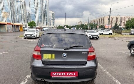 BMW 1 серия, 2006 год, 600 000 рублей, 4 фотография