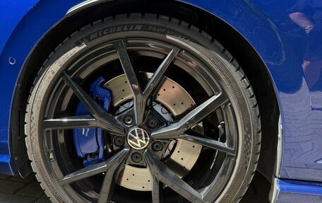 Volkswagen Golf R, 2021 год, 6 090 000 рублей, 24 фотография