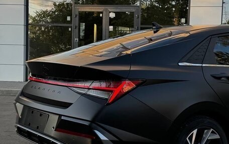 Hyundai Elantra, 2023 год, 1 990 000 рублей, 9 фотография