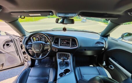Dodge Challenger III рестайлинг 2, 2018 год, 5 150 000 рублей, 21 фотография