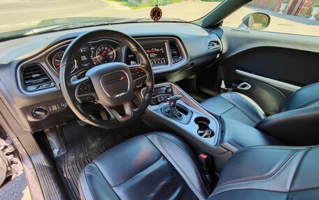 Dodge Challenger III рестайлинг 2, 2018 год, 5 150 000 рублей, 22 фотография