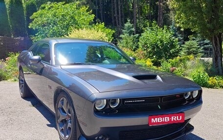 Dodge Challenger III рестайлинг 2, 2018 год, 5 150 000 рублей, 17 фотография
