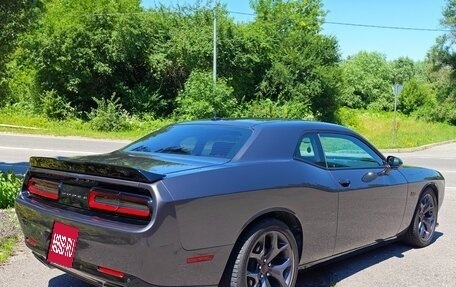 Dodge Challenger III рестайлинг 2, 2018 год, 5 150 000 рублей, 13 фотография