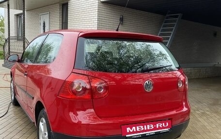 Volkswagen Golf V, 2006 год, 550 000 рублей, 2 фотография