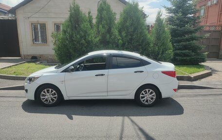 Hyundai Solaris II рестайлинг, 2015 год, 1 100 000 рублей, 4 фотография