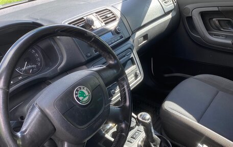 Skoda Fabia II, 2011 год, 690 000 рублей, 8 фотография