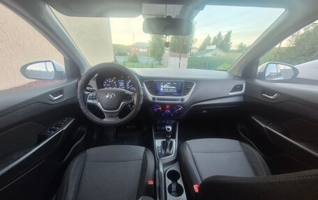 Hyundai Solaris II рестайлинг, 2018 год, 950 000 рублей, 5 фотография