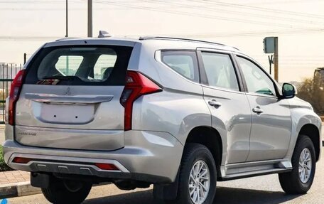 Mitsubishi Pajero Sport III рестайлинг, 2023 год, 3 520 000 рублей, 5 фотография