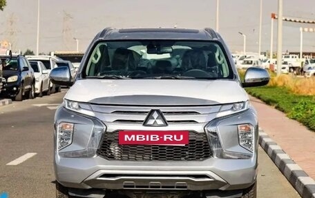 Mitsubishi Pajero Sport III рестайлинг, 2023 год, 3 520 000 рублей, 2 фотография