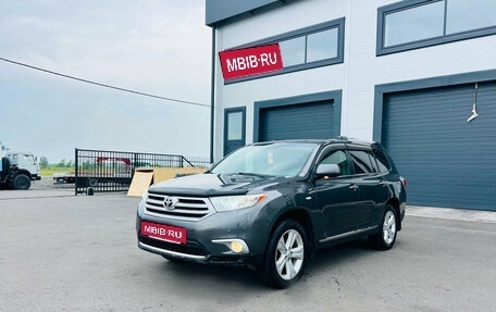 Toyota Highlander III, 2011 год, 2 229 000 рублей, 2 фотография