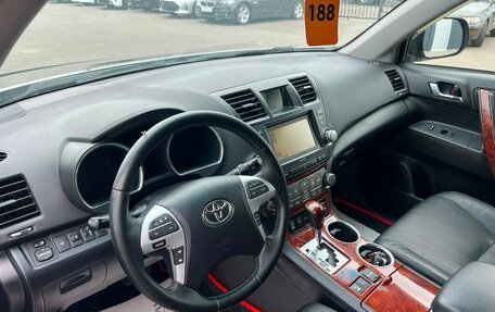 Toyota Highlander III, 2011 год, 2 229 000 рублей, 11 фотография