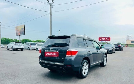 Toyota Highlander III, 2011 год, 2 229 000 рублей, 6 фотография