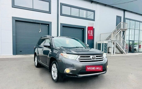 Toyota Highlander III, 2011 год, 2 229 000 рублей, 8 фотография