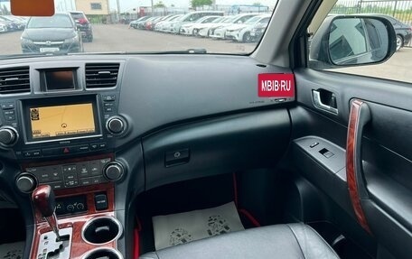 Toyota Highlander III, 2011 год, 2 229 000 рублей, 15 фотография