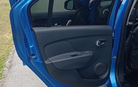 Renault Logan II, 2014 год, 700 000 рублей, 8 фотография