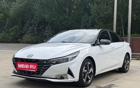 Hyundai Elantra, 2022 год, 1 520 000 рублей, 2 фотография