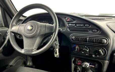 Chevrolet Niva I рестайлинг, 2017 год, 710 000 рублей, 15 фотография