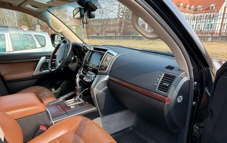 Toyota Land Cruiser 200, 2015 год, 3 750 000 рублей, 7 фотография