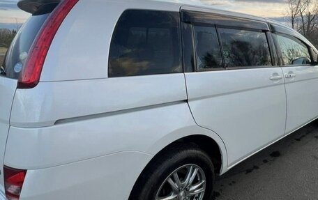 Toyota ISis I, 2010 год, 1 145 000 рублей, 3 фотография