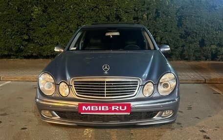 Mercedes-Benz E-Класс, 2003 год, 840 000 рублей, 2 фотография