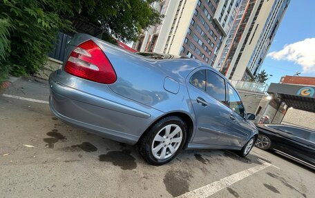 Mercedes-Benz E-Класс, 2003 год, 840 000 рублей, 11 фотография