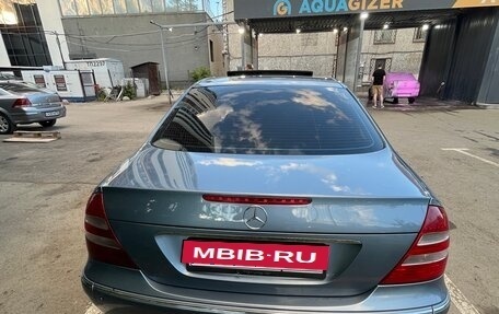 Mercedes-Benz E-Класс, 2003 год, 840 000 рублей, 5 фотография