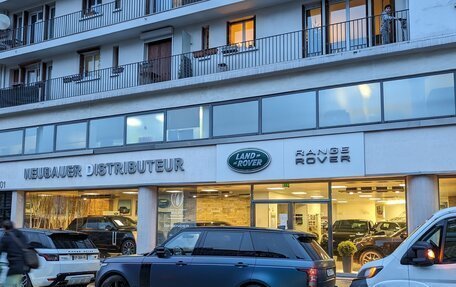 Land Rover Range Rover IV рестайлинг, 2017 год, 5 700 000 рублей, 8 фотография