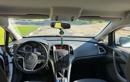 Opel Astra J, 2013 год, 550 000 рублей, 9 фотография