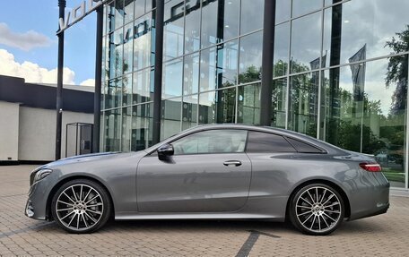 Mercedes-Benz E-Класс, 2019 год, 5 100 000 рублей, 4 фотография