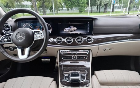 Mercedes-Benz E-Класс, 2019 год, 5 100 000 рублей, 25 фотография
