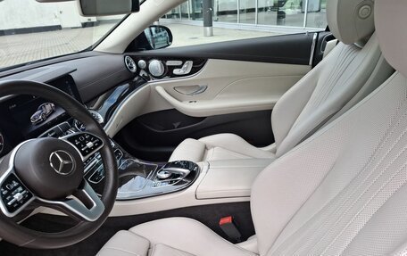 Mercedes-Benz E-Класс, 2019 год, 5 100 000 рублей, 15 фотография