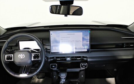 Toyota RAV4, 2026 год, 4 490 000 рублей, 14 фотография