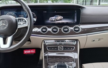 Mercedes-Benz E-Класс, 2019 год, 5 100 000 рублей, 28 фотография