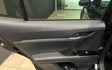 Toyota Camry, 2019 год, 2 750 000 рублей, 10 фотография
