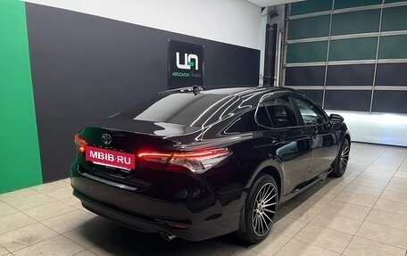 Toyota Camry, 2019 год, 2 750 000 рублей, 6 фотография