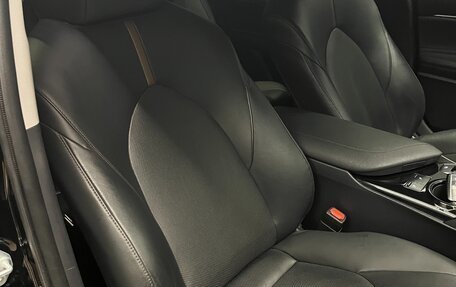 Toyota Camry, 2019 год, 2 750 000 рублей, 19 фотография
