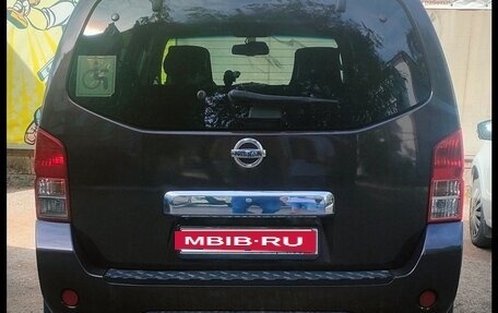 Nissan Pathfinder, 2011 год, 1 650 000 рублей, 2 фотография