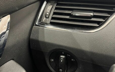 Skoda Octavia, 2018 год, 700 000 рублей, 14 фотография