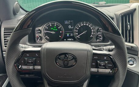 Toyota Land Cruiser 200, 2020 год, 7 750 000 рублей, 9 фотография
