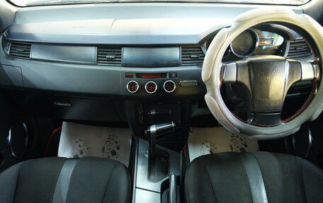 Toyota WiLL II (VS), 2001 год, 669 000 рублей, 13 фотография