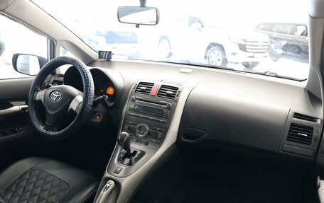 Toyota Auris II, 2008 год, 650 000 рублей, 16 фотография