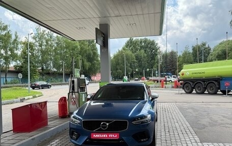 Volvo S90 II рестайлинг, 2018 год, 3 000 000 рублей, 1 фотография