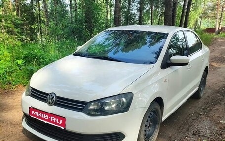 Volkswagen Polo VI (EU Market), 2011 год, 800 000 рублей, 1 фотография
