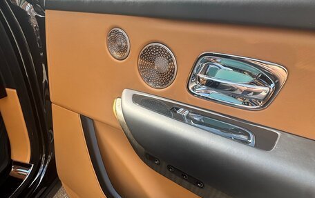 Rolls-Royce Cullinan, 2021 год, 29 990 000 рублей, 3 фотография