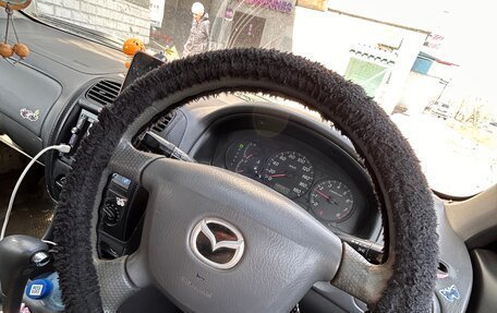 Mazda Familia, 2000 год, 250 000 рублей, 2 фотография